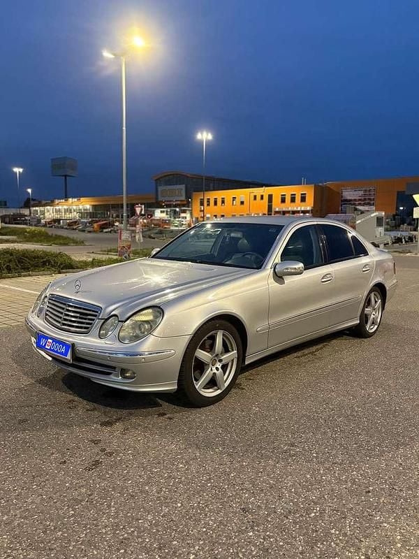 Gebraucht 2003 Mercedes E320 Avantgarde Limousine | € 4.100 (Fairer Preis) - Bild 1/4