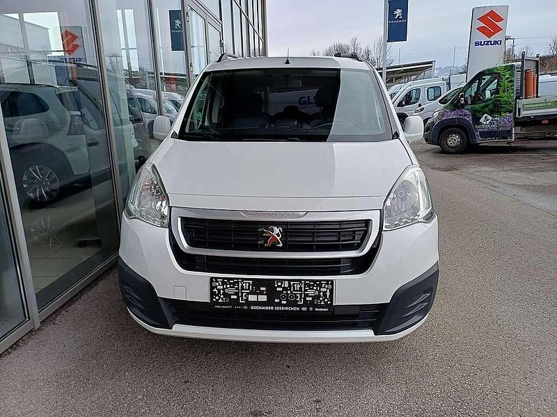 Gebraucht Peugeot TePee Active 99 PS (72 kW) 2015 Weiß Kombi