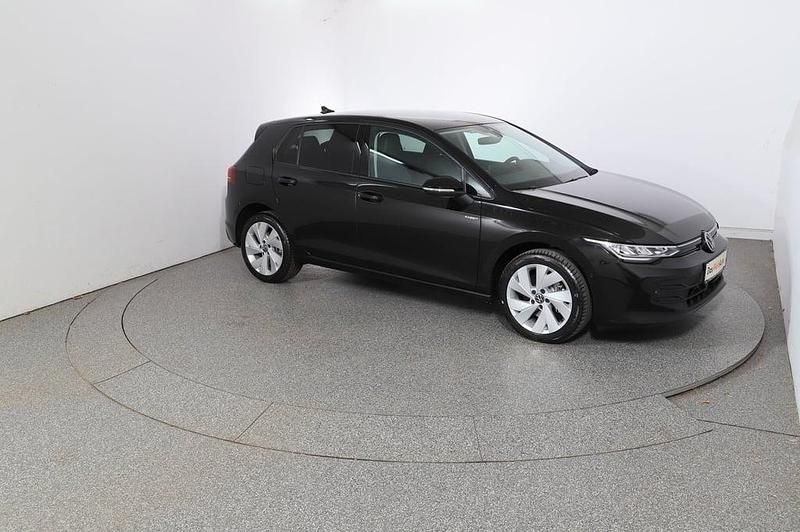 Gebraucht VW Golf VIII 150 PS (110 kW) 2025 Schwarz  metallic