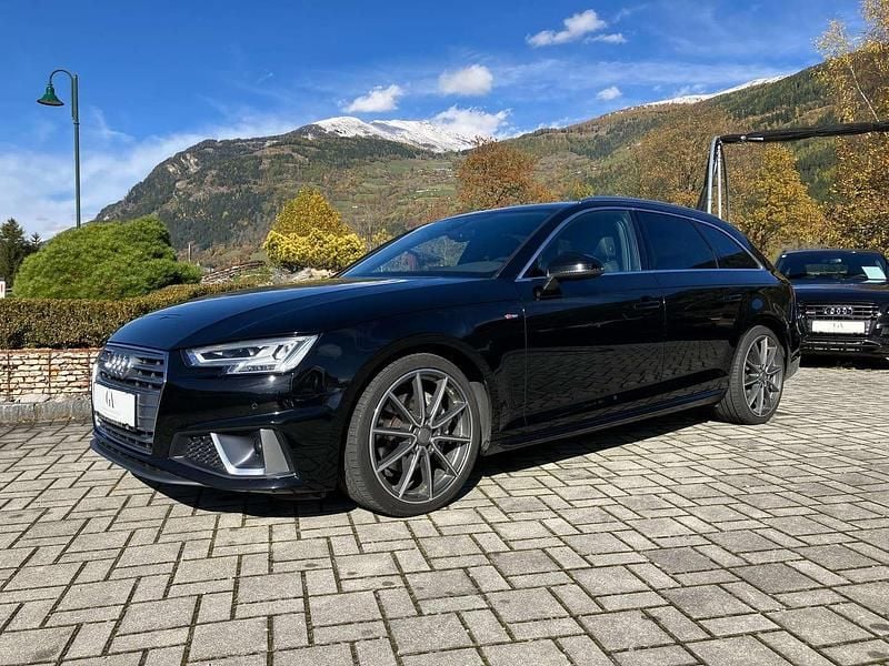 Schwarz Gebraucht 2018 Audi A4 S-Line Kombi | € 21.990 (Etwas zu teuer) - Bild 1/4