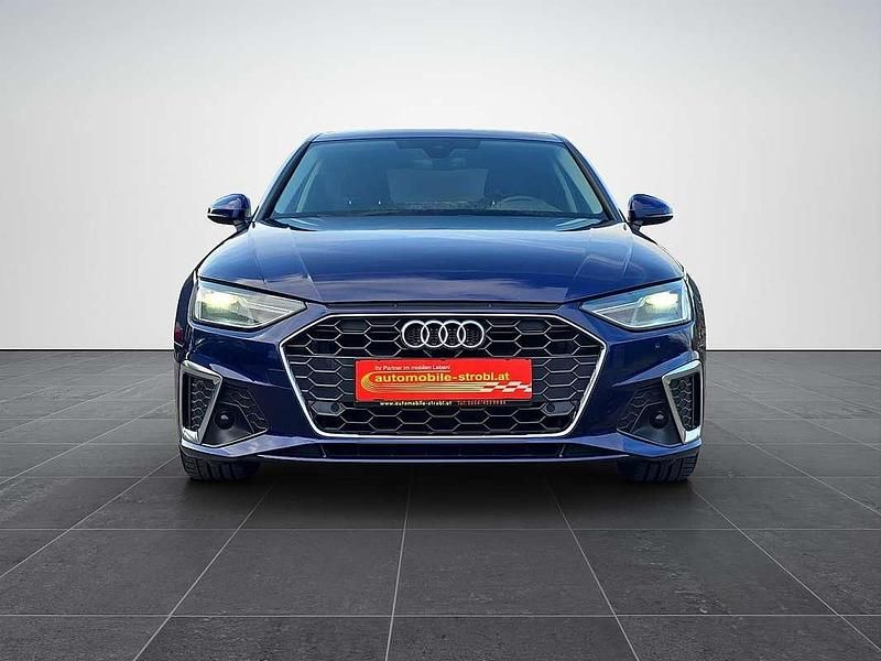 Gebraucht Audi A4 S-Line 163 PS (119 kW) 2023 Blau Limousine