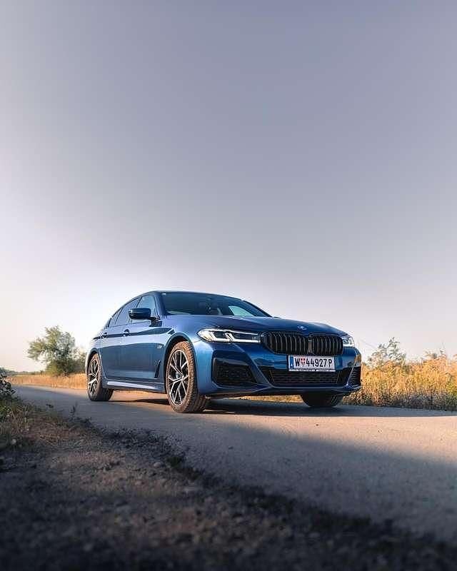 Gebraucht BMW 530e 184 PS (135 kW) 2022 Blau Limousine