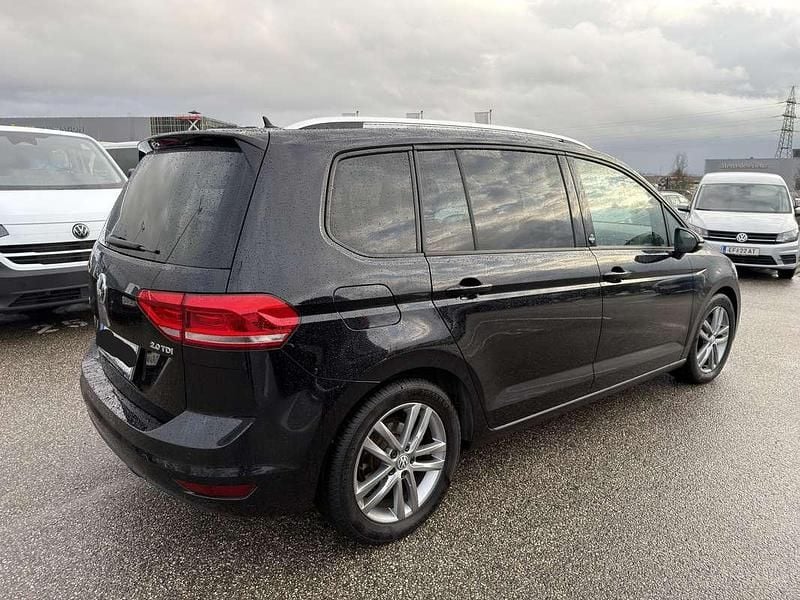 Gebraucht VW Touran 150 PS (110 kW) 2017 Schwarz Van / Kleinbus