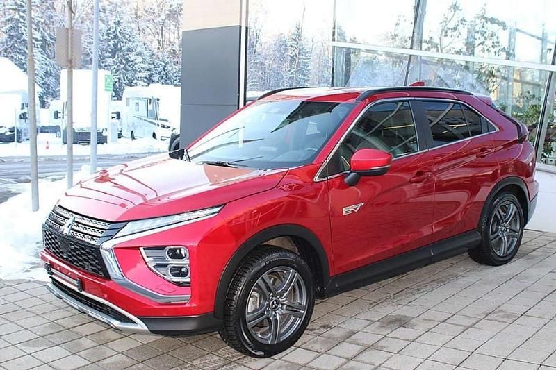 Gebraucht Mitsubishi Eclipse Cross Intense 98 PS (72 kW) 2022 Rot SUV