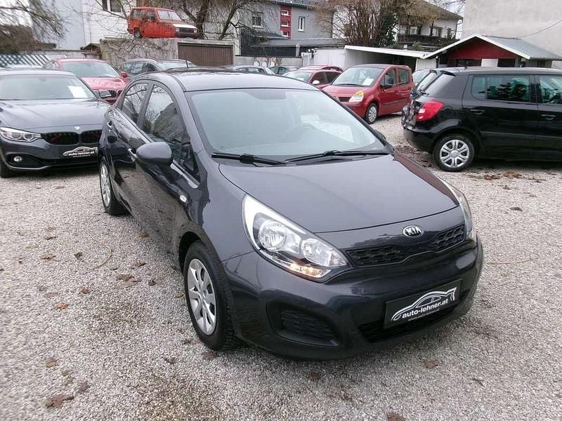 Gebraucht Kia Rio 69 PS (50 kW) 2014 Grau Limousine