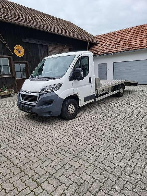Gebraucht Peugeot Boxer 131 PS (96 kW) 2017 Weiß Van