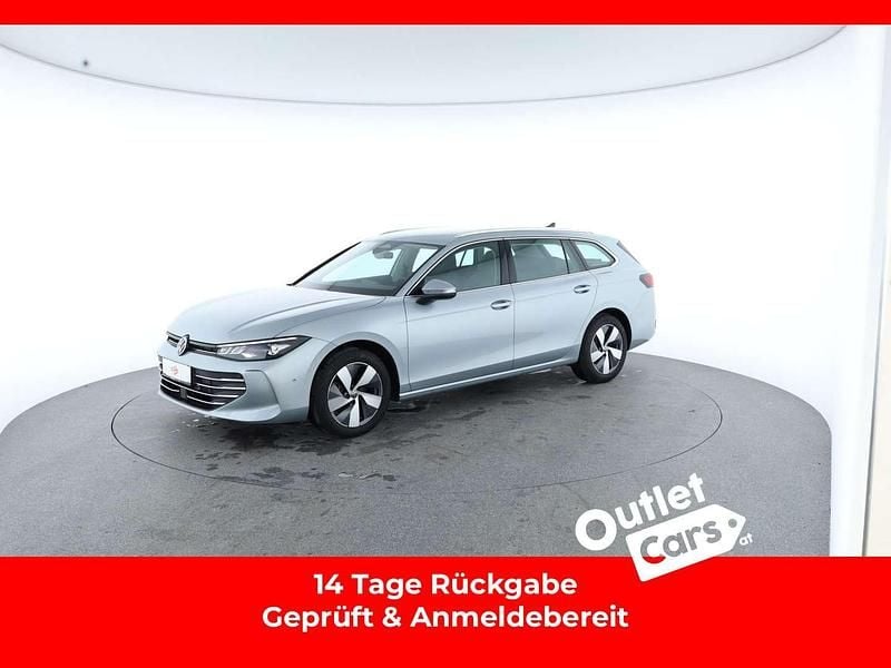 Silber Gebraucht 2024 VW Passat Business Kombi | € 34.590 (Teuer) - Bild 1/4