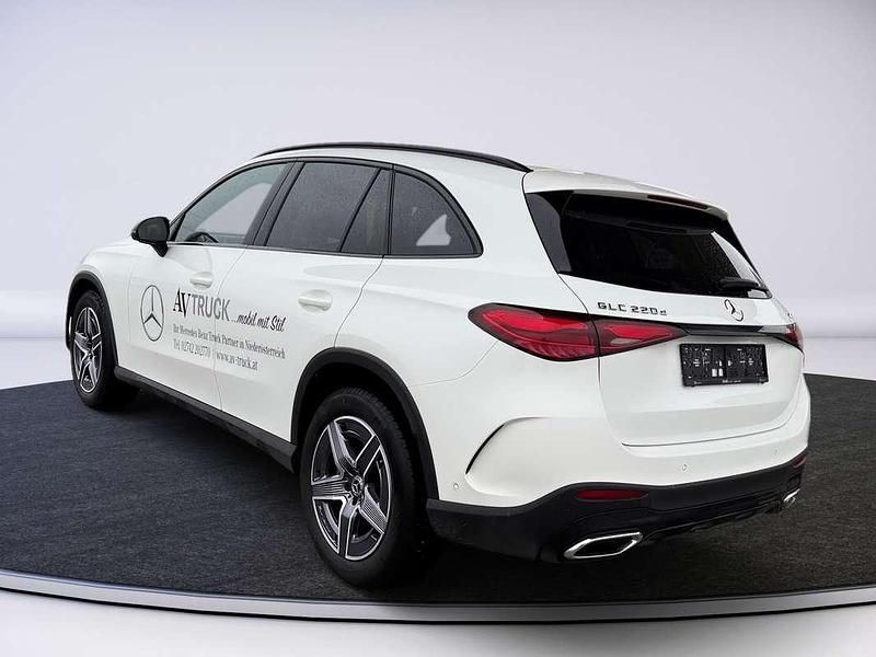 Gebraucht Mercedes GLC220 197 PS (144 kW) 2024 Weiß SUV