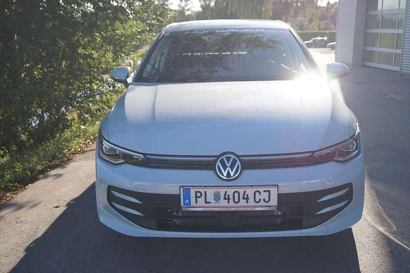 Neu VW Golf VIII 150 PS (110 kW) 2025 Blau Limousine