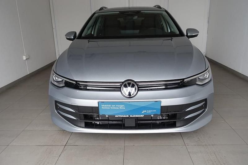 Neu VW Golf VIII Business 115 PS (84 kW) 2026 Silber  metallic Kombi