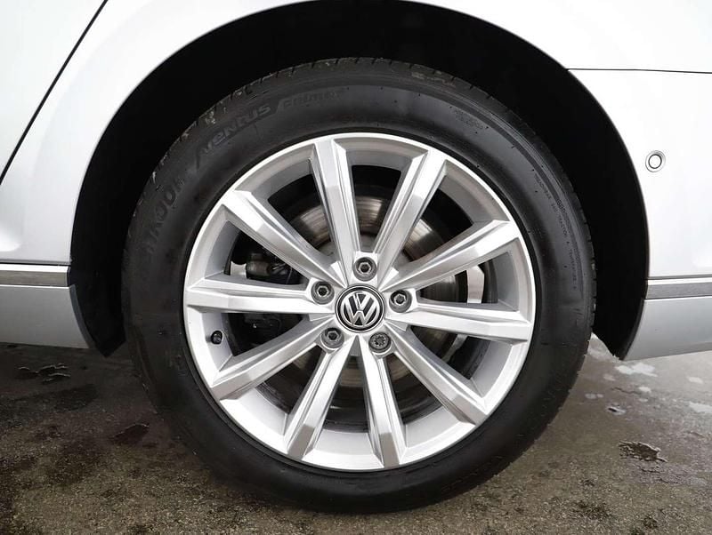 Gebraucht VW Passat Elegance 150 PS (110 kW) 2021 Silber Kombi