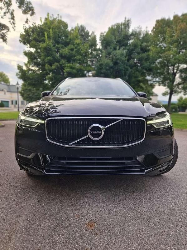 Gebraucht 2020 Volvo XC60 Momentum SUV | € 28.490 - Bild 1/4