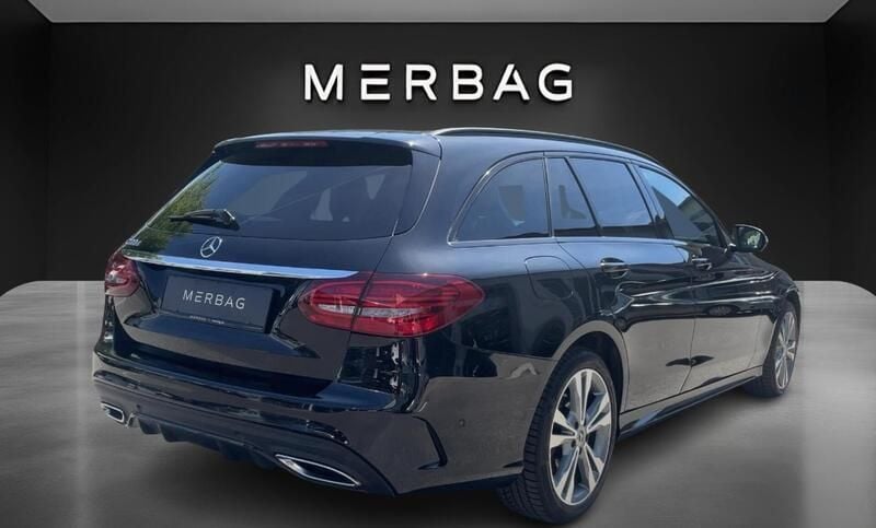 Gebraucht Mercedes C180 122 PS (89 kW) 2019 Obsidianschwarz Kombi