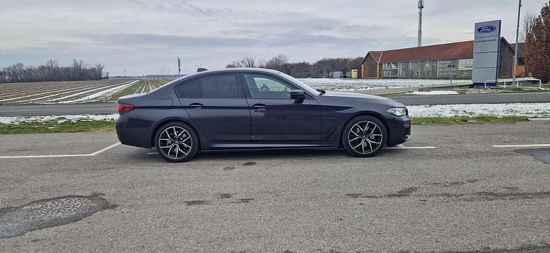 Gebraucht BMW 530e M Sport 292 PS (214 kW) 2022 Grau Limousine