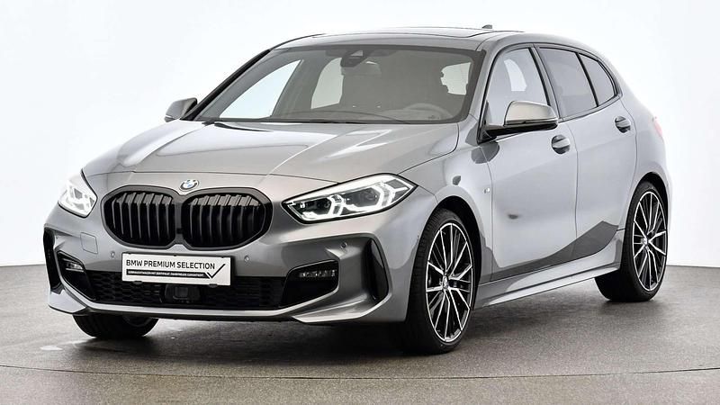 Grau Gebraucht 2024 BMW 120 Shadowline Kleinwagen | € 41.491 (Etwas zu teuer) - Bild 1/4