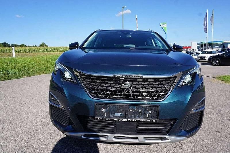 Grün Gebraucht 2017 Peugeot 5008 Allure Van / Kleinbus | € 14.990 (Fairer Preis) - Bild 1/4