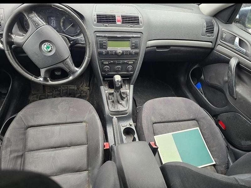 Gebraucht Skoda Octavia Elegance 105 PS (77 kW) 2005 Grau Kombi