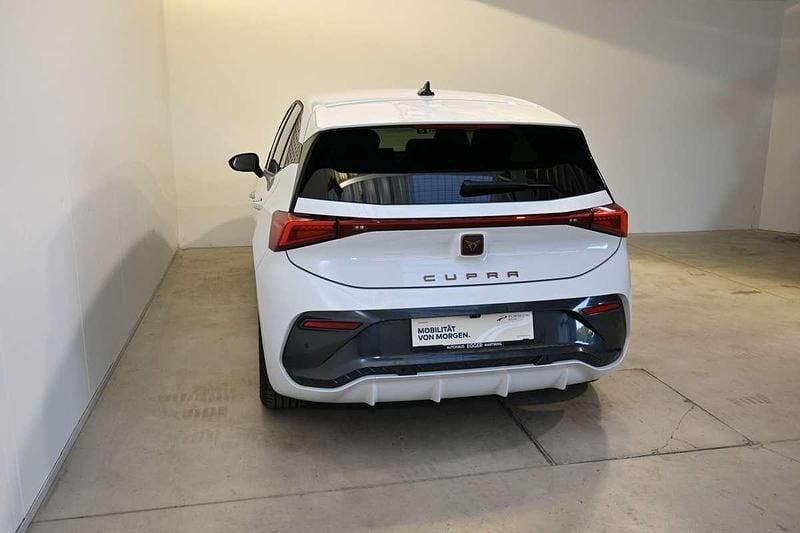 Gebraucht Cupra Born e-Boost 169 kW (231 PS) 2024 Weiß Kleinwagen