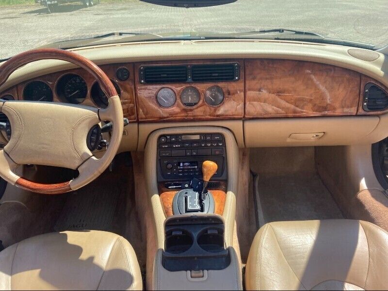 Gebraucht Jaguar XK 294 PS (216 kW) 1996 Dunkelgrün Cabrio