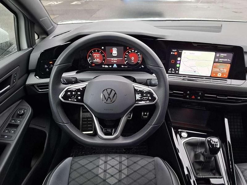 Gebraucht VW Golf VIII R-line 131 PS (96 kW) 2023 Limousine