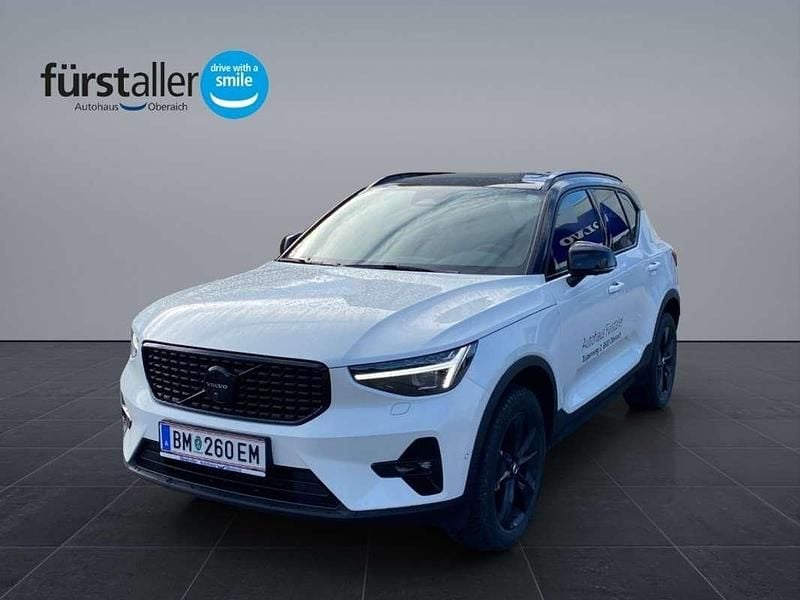 Weiß Neu 2025 Volvo XC40 Ultra SUV | € 54.490 - Bild 1/4
