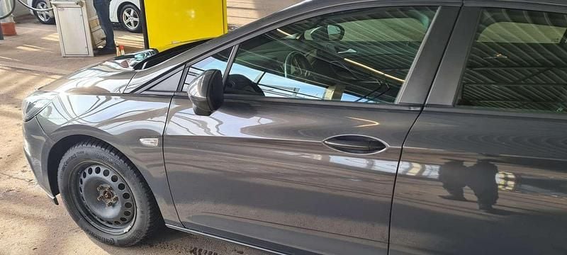 Gebraucht Opel Astra Edition 110 PS (80 kW) 2016 Grau Limousine