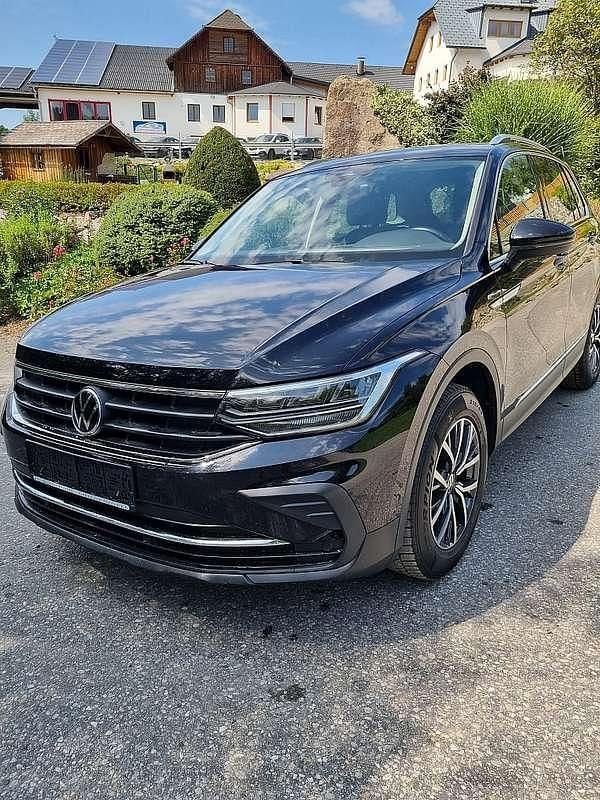 Gebraucht VW Tiguan 122 PS (89 kW) 2021 Schwarz SUV