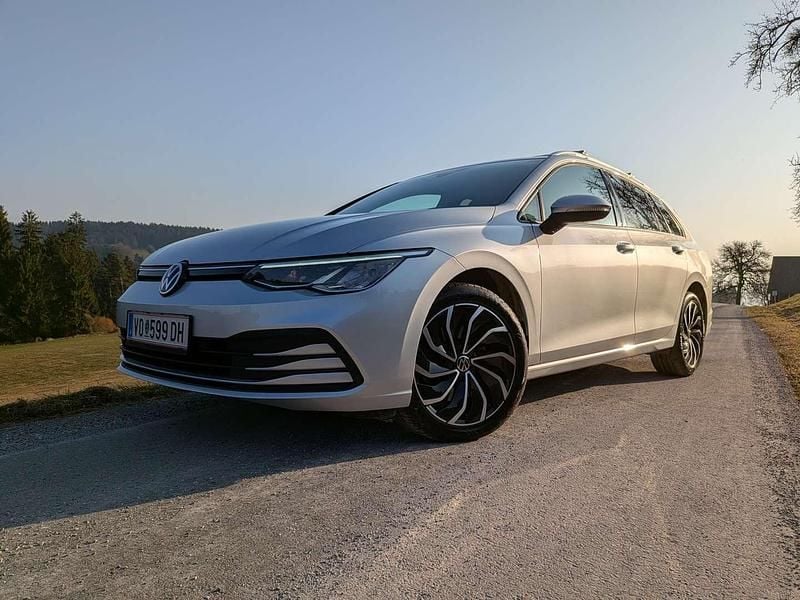 Gebraucht VW Golf VII Life 150 PS (110 kW) 2021 Silber Kleinwagen