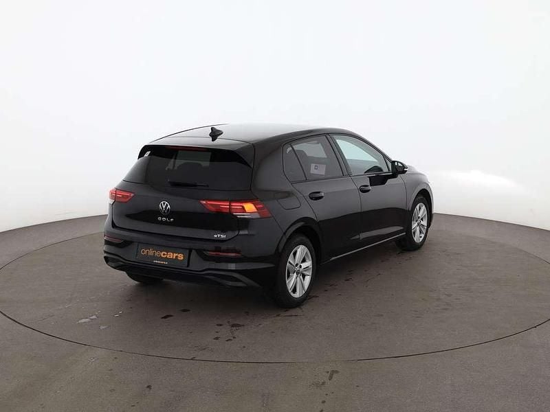 Gebraucht VW Golf VIII Life 150 PS (110 kW) 2022 Schwarz Limousine