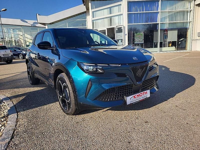 Gebraucht Alfa Romeo Junior 136 PS (100 kW) 2025 Blau SUV