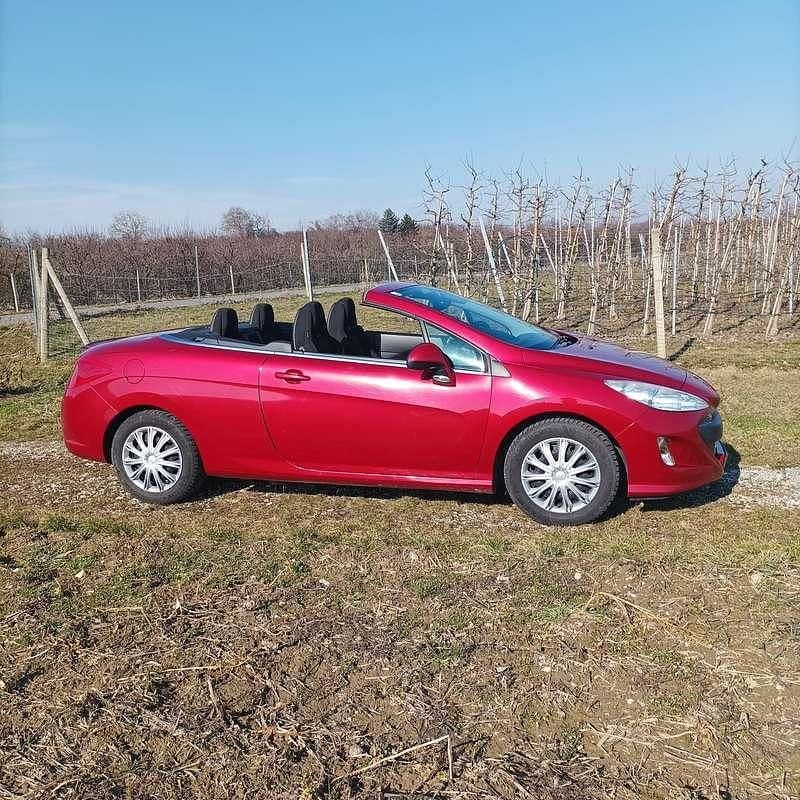 Gebraucht Peugeot 308 CC Active 120 PS (88 kW) 2010 Rot Cabrio
