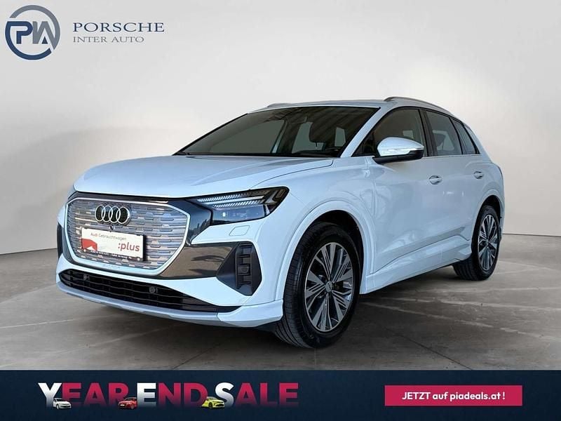 Weiss metallic Gebraucht 2021 Audi Q4 e-tron Advanced SUV | € 25.900 - Bild 1/4