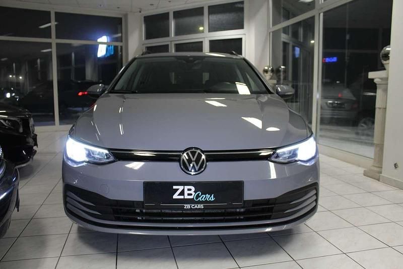 Gebraucht VW Golf VIII Life 150 PS (110 kW) 2021 Grau Kombi