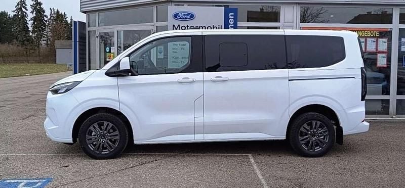 Neu Ford Tourneo Custom Titanium 118 PS (86 kW) 2026 Van