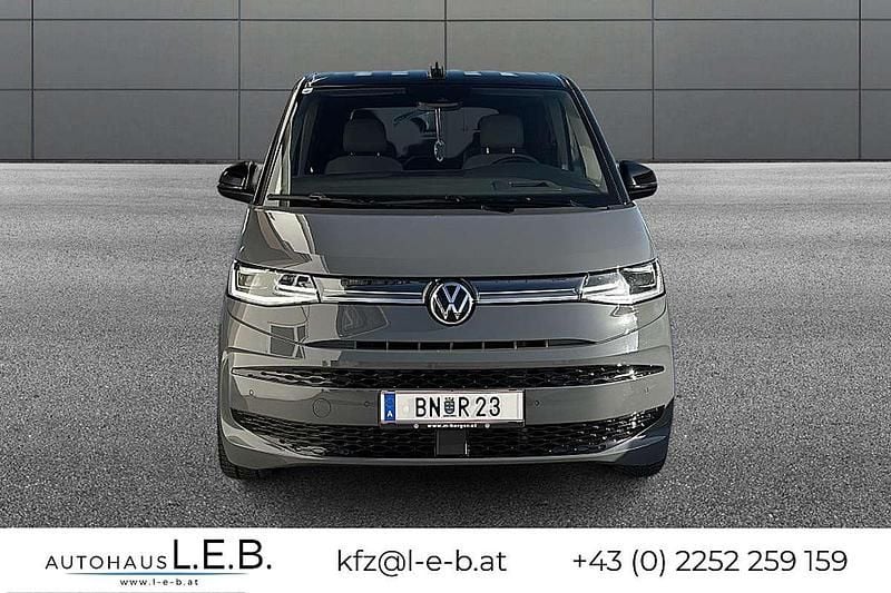Gebraucht VW Multivan Edition 150 PS (110 kW) 2023 Grau Van