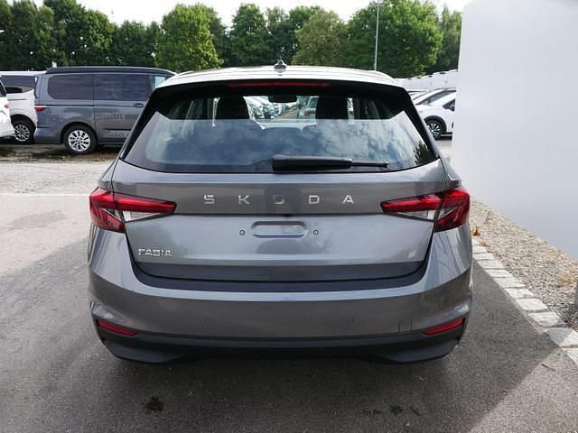Neu Skoda Fabia 116 PS (85 kW) 2025 Grau sonderlackierung Limousine