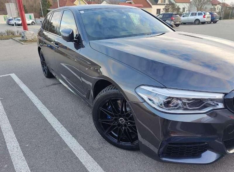 Gebraucht BMW 530 M Sport 265 PS (194 kW) 2020 Grau Kombi