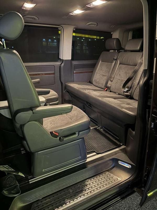 Gebraucht VW Multivan Highline 179 PS (131 kW) 2013 Van