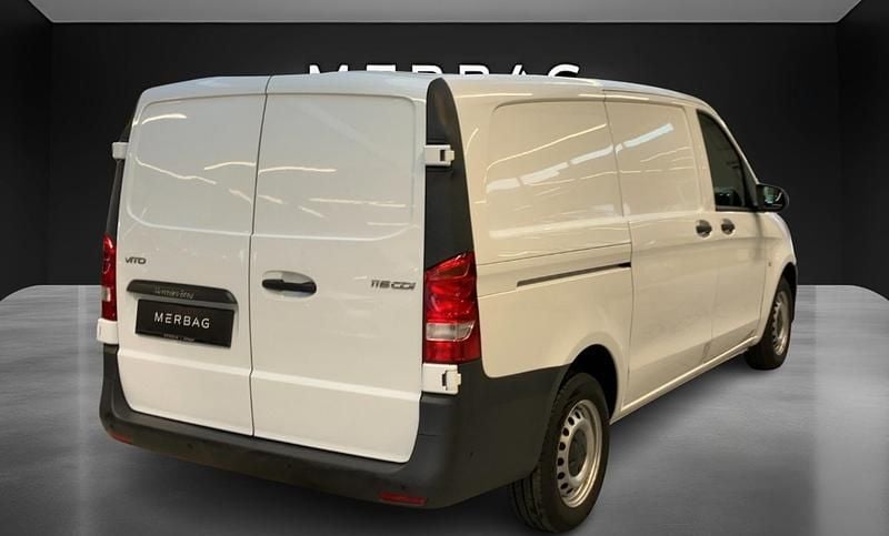 Gebraucht Mercedes Vito 163 PS (119 kW) 2021 Arktikweiß Van