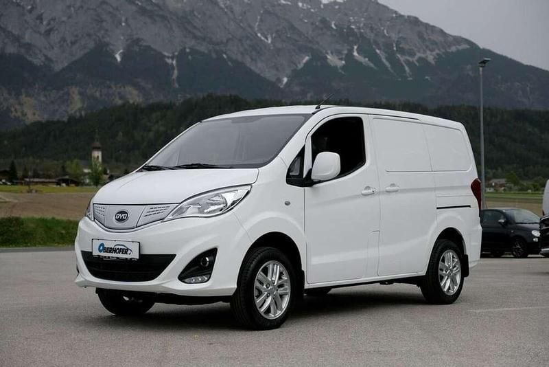 Gebraucht BYD ETP3 100 kW (136 PS) 2024 Weiß Van