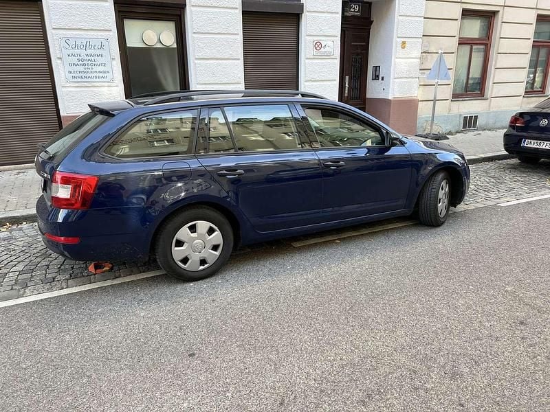 Gebraucht Skoda Octavia 105 PS (77 kW) 2015 Blau Kleinwagen