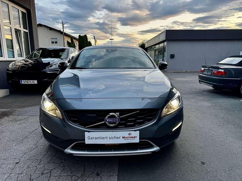 Gebraucht Volvo S60 CC Summum 190 PS (139 kW) 2017 Grau Limousine