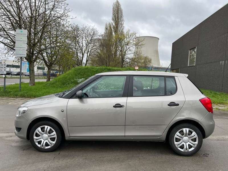 Gebraucht Skoda Fabia 75 PS (55 kW) 2011 Beige Kleinwagen