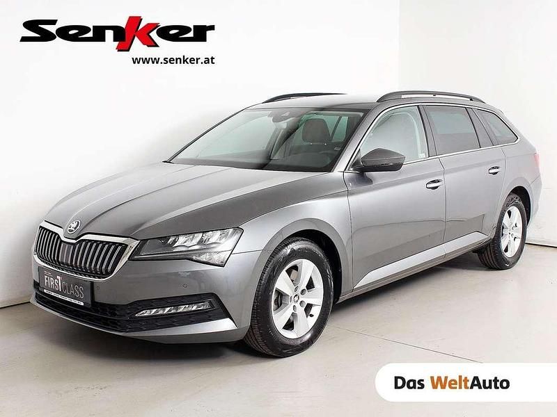 Gebraucht Skoda Superb Ambition 150 PS (110 kW) 2023 Mittelgrau  metallic Kombi
