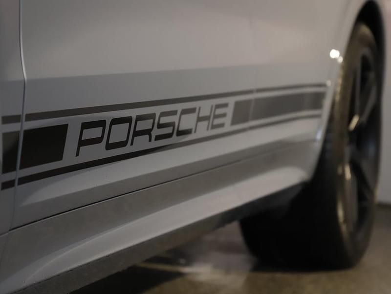 Neu Porsche Cayenne 470 PS (345 kW) 2025 Grau SUV