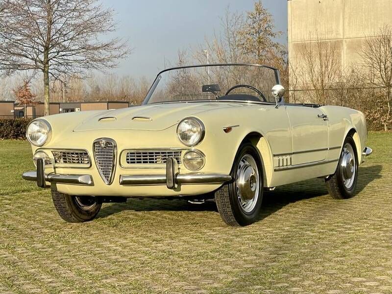 Gelb Gebraucht 1960 Alfa Romeo 2000 Cabrio | € 89.900 - Bild 1/4