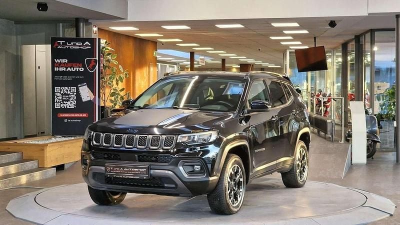 Schwarz Gebraucht 2023 Jeep Compass Trailhawk SUV | € 28.980 (Fairer Preis) - Bild 1/4