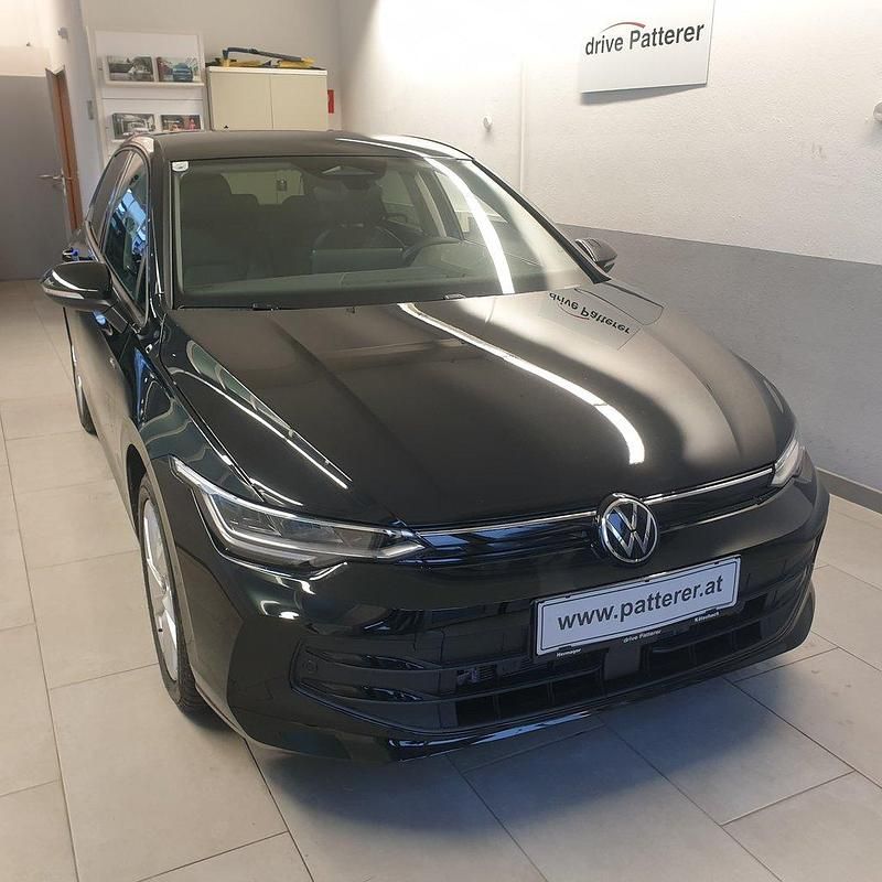 Neu VW Golf VIII 204 PS (150 kW) 2026 Schwarz  metallic Limousine