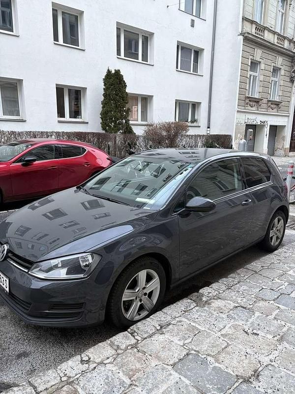 Gebraucht VW Golf VII Trendline 90 PS (66 kW) 2016 Grau Limousine