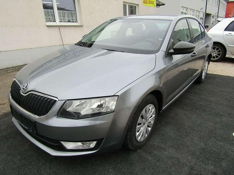 Gebraucht Skoda Octavia Active 105 PS (77 kW) 2013 Grau Limousine